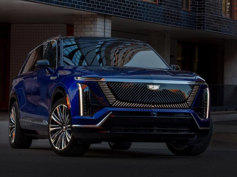 Análisis del Cadillac VISTIQ 2026: Lujo, Rendimiento y Tres Filas de Asientos
